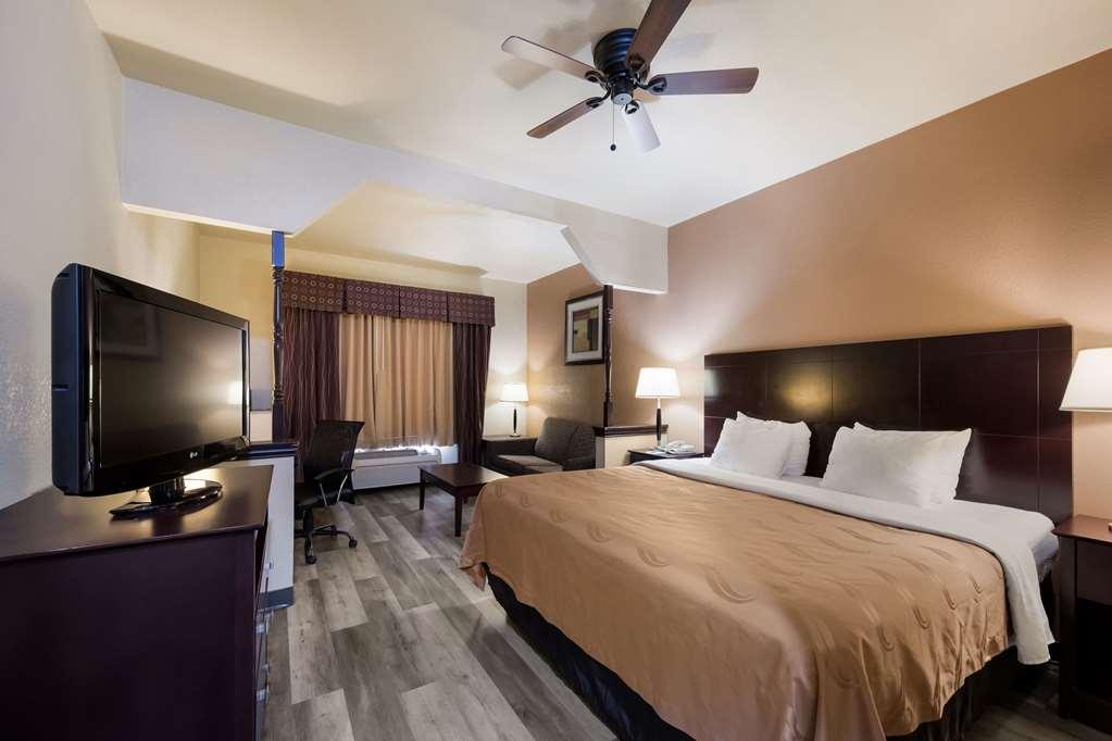 Quality & Hotel 3*