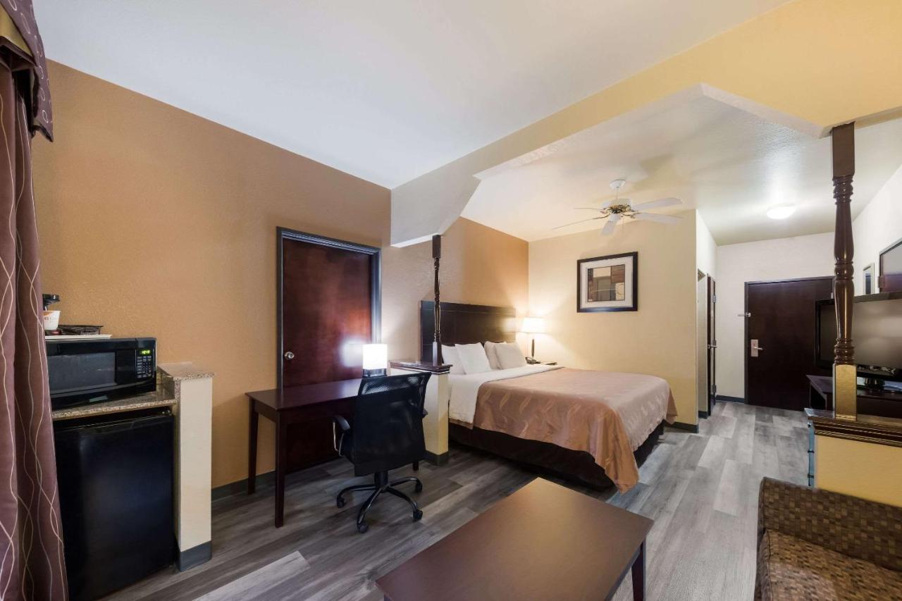 Quality & Hotel 3*